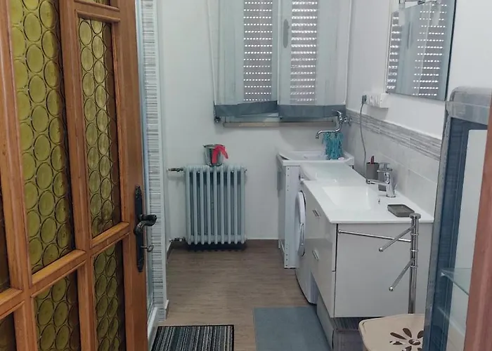 לינה וארוחת בוקר Ale E Gio 3*